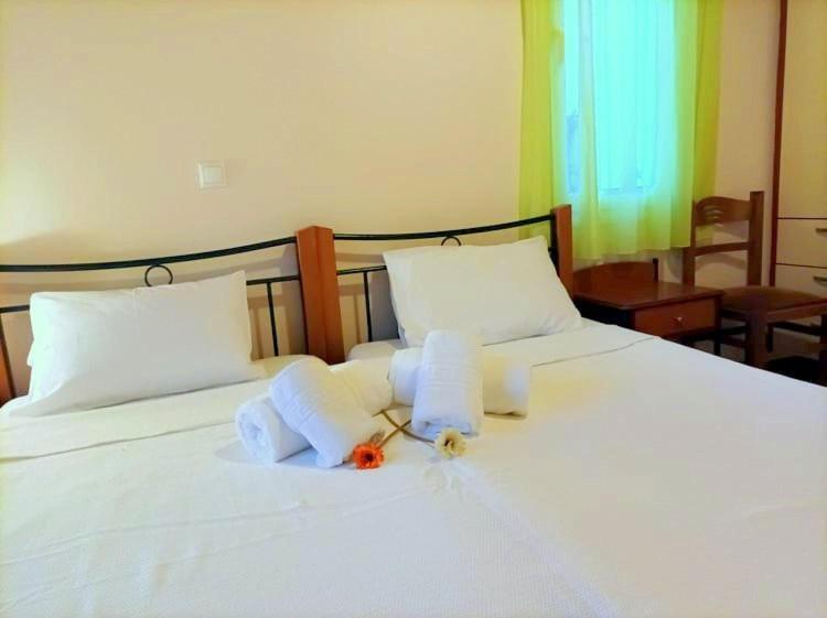 Lourantos Bayside Apartments Вати Экстерьер фото