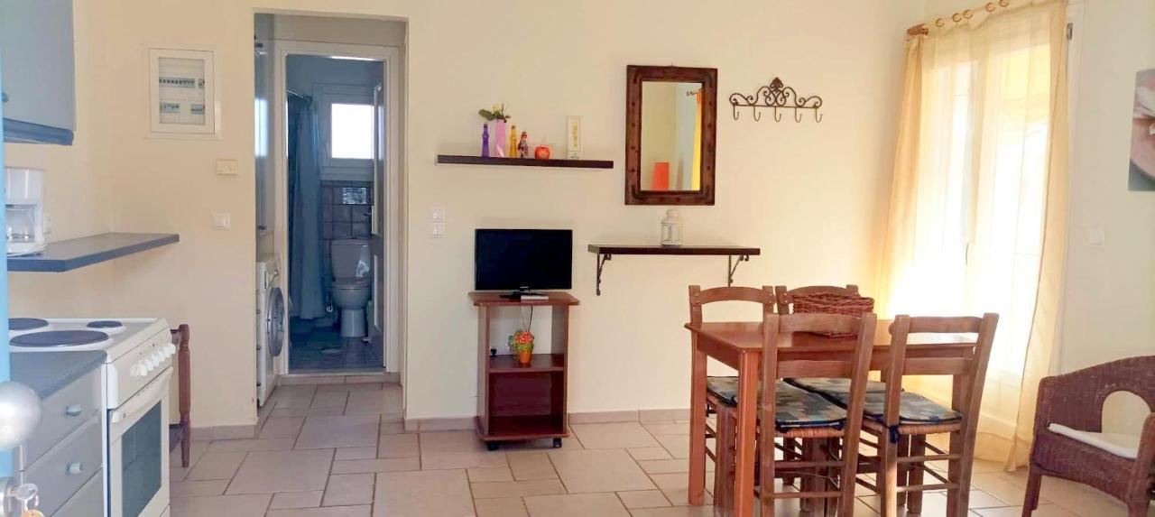 Lourantos Bayside Apartments Вати Экстерьер фото