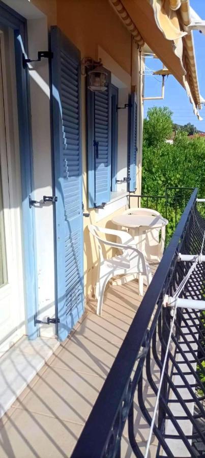 Lourantos Bayside Apartments Вати Экстерьер фото